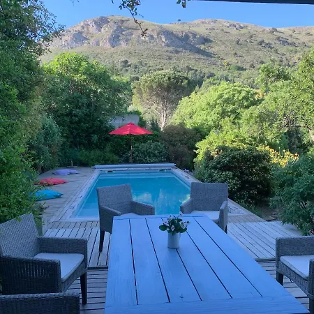 Holiday home Chez Cornish Camelas